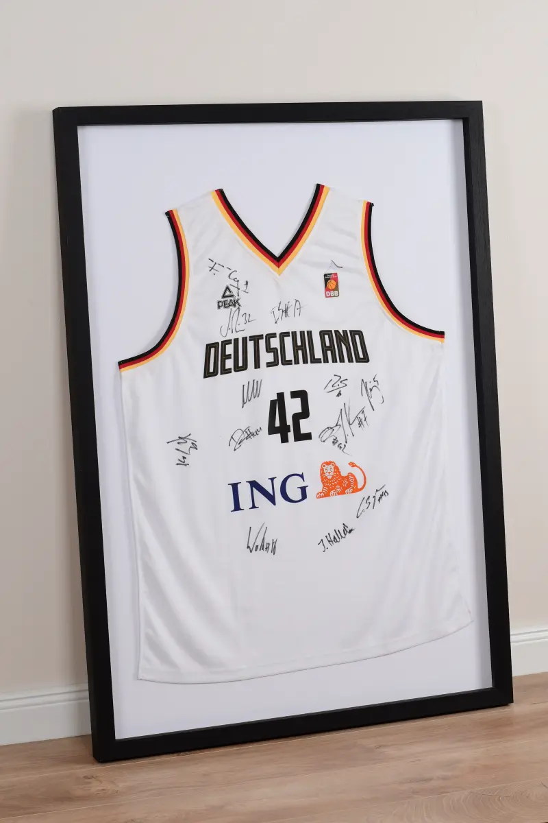 Zwarte lijst voor shirt