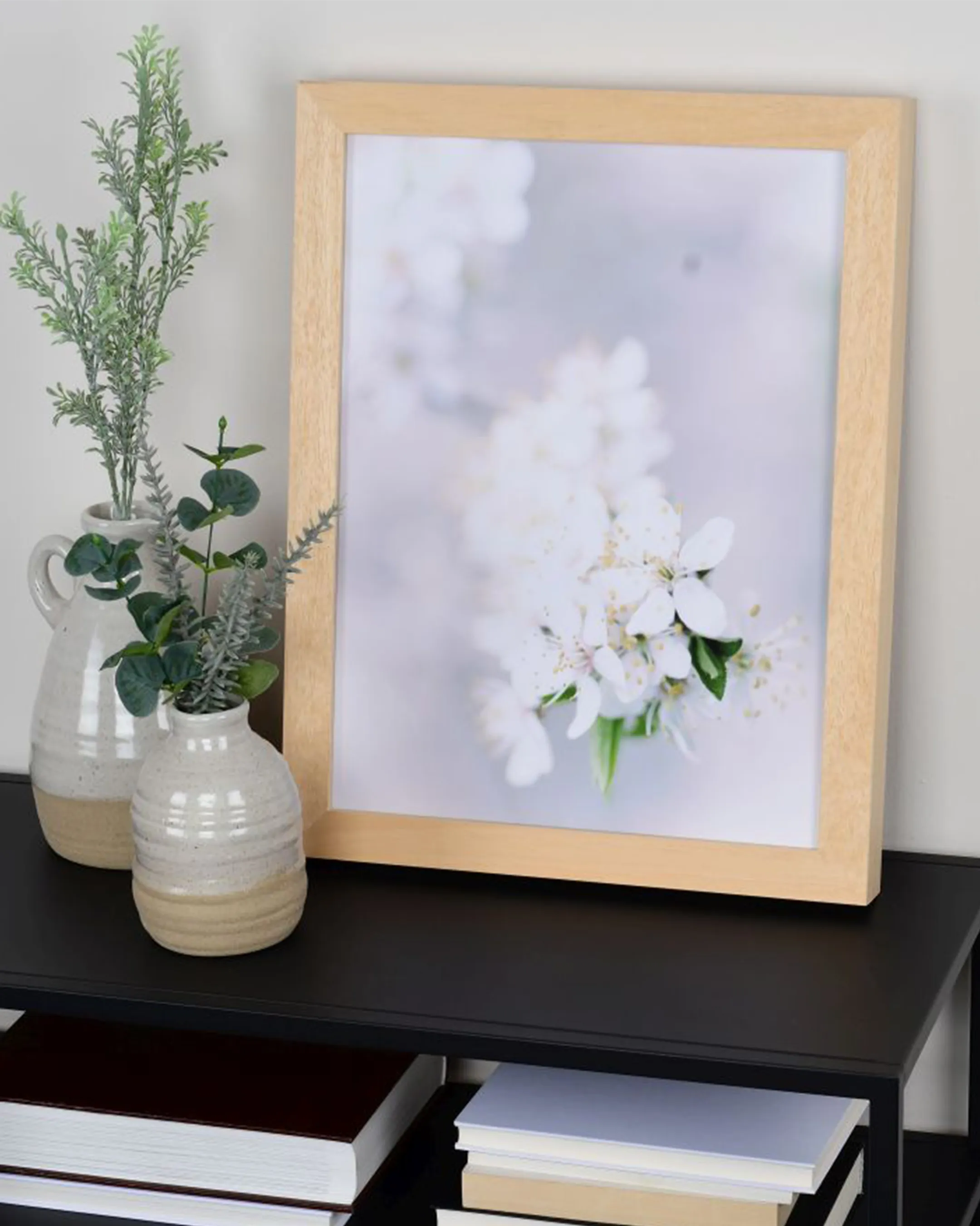 Houten fotolijst Linda natuur in een interieur