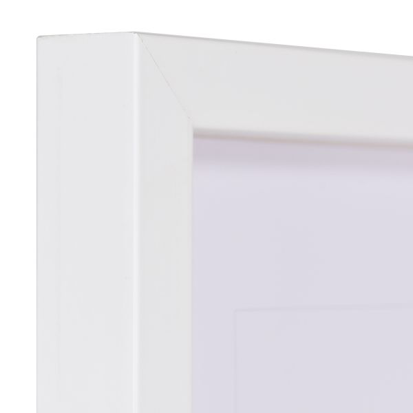 Ansicht der Ecke eines weissen Bilderrahmens mit glatter OberflÃ¤che und schlichtem Design
