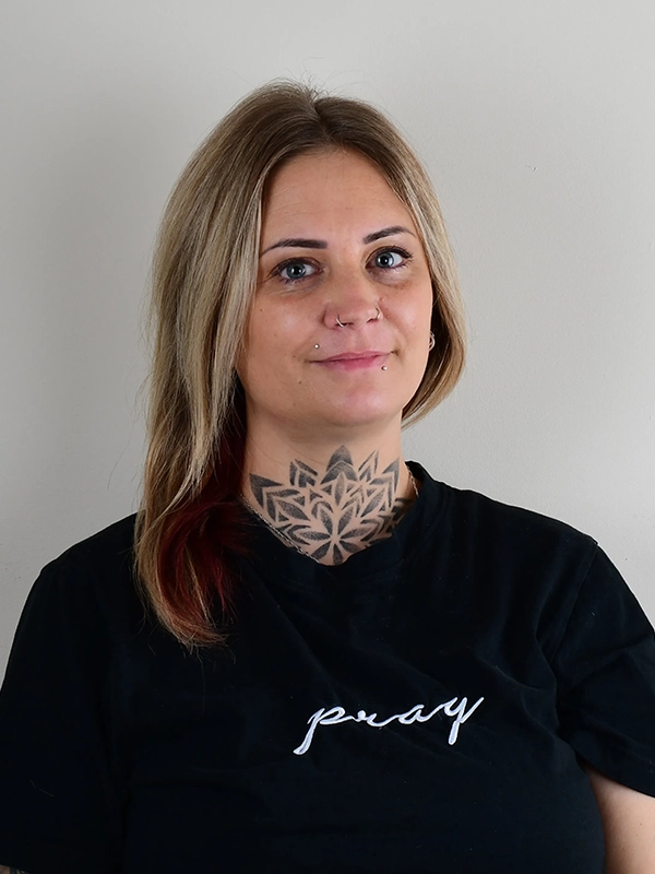 Natascha, Organisatie