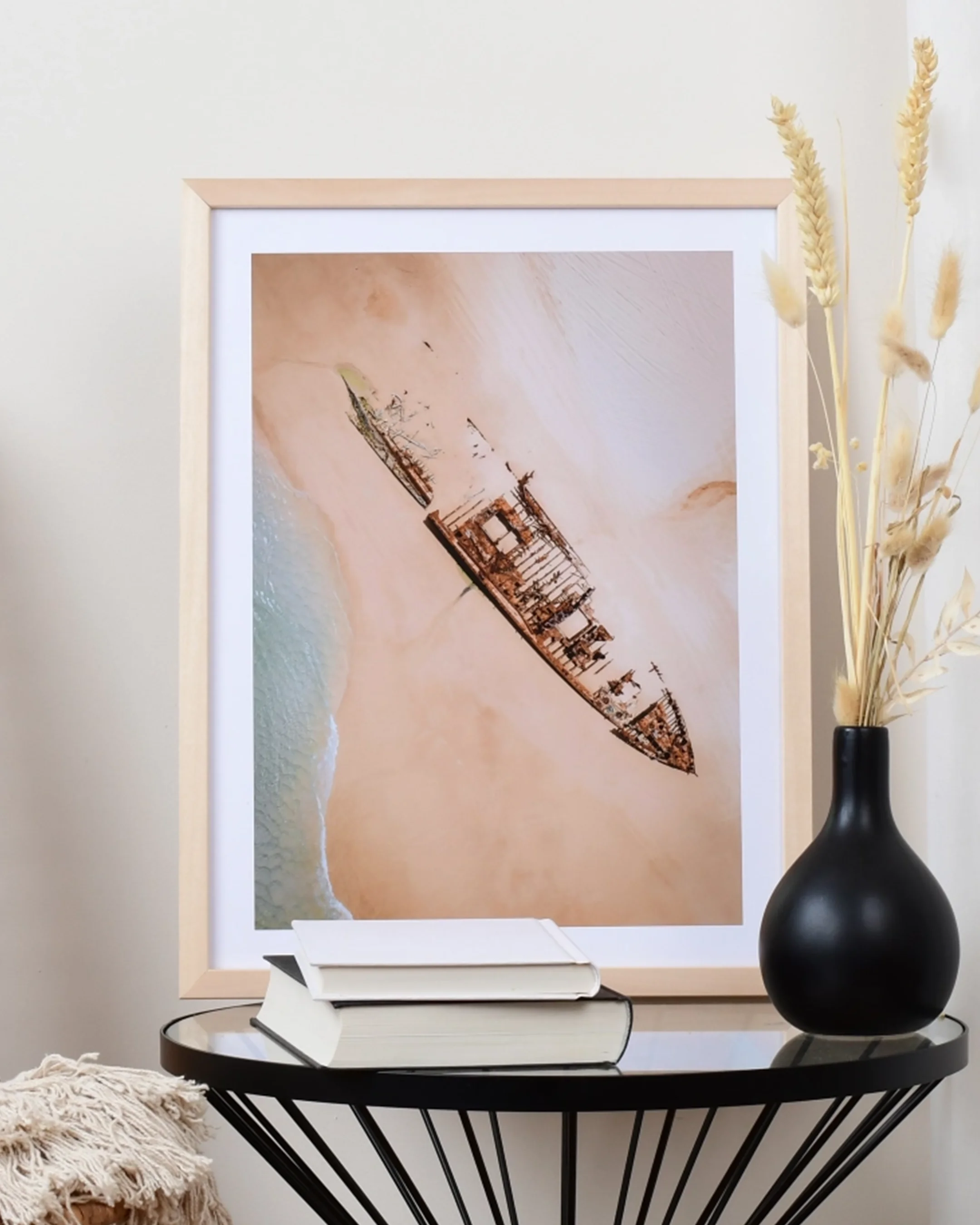 Houten fotolijst Elisa linde in een interieur